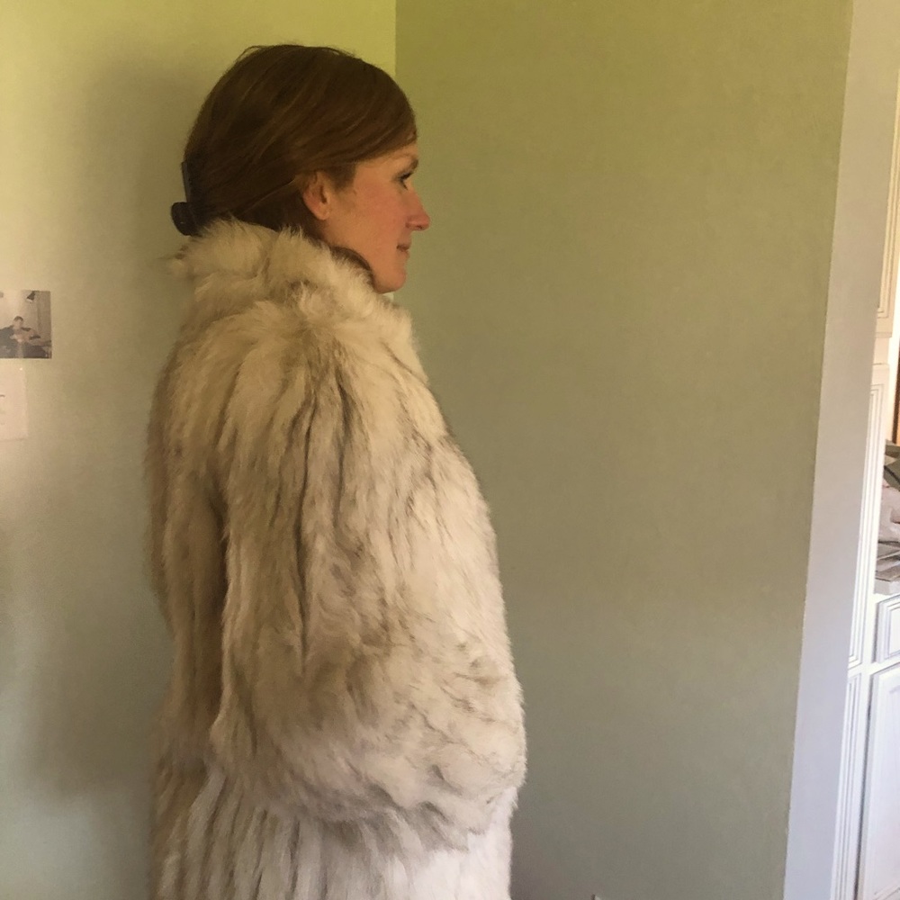 Vintage Saga Fox fur coat designed by Mr. J. Well cared for/excellent condition